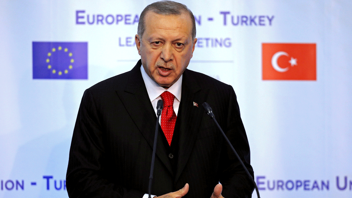 أوغلو يزعم أن محمد بن سلمان طلب الاجتماع بأردوغان.. وهكذا رد الرئيس التركي