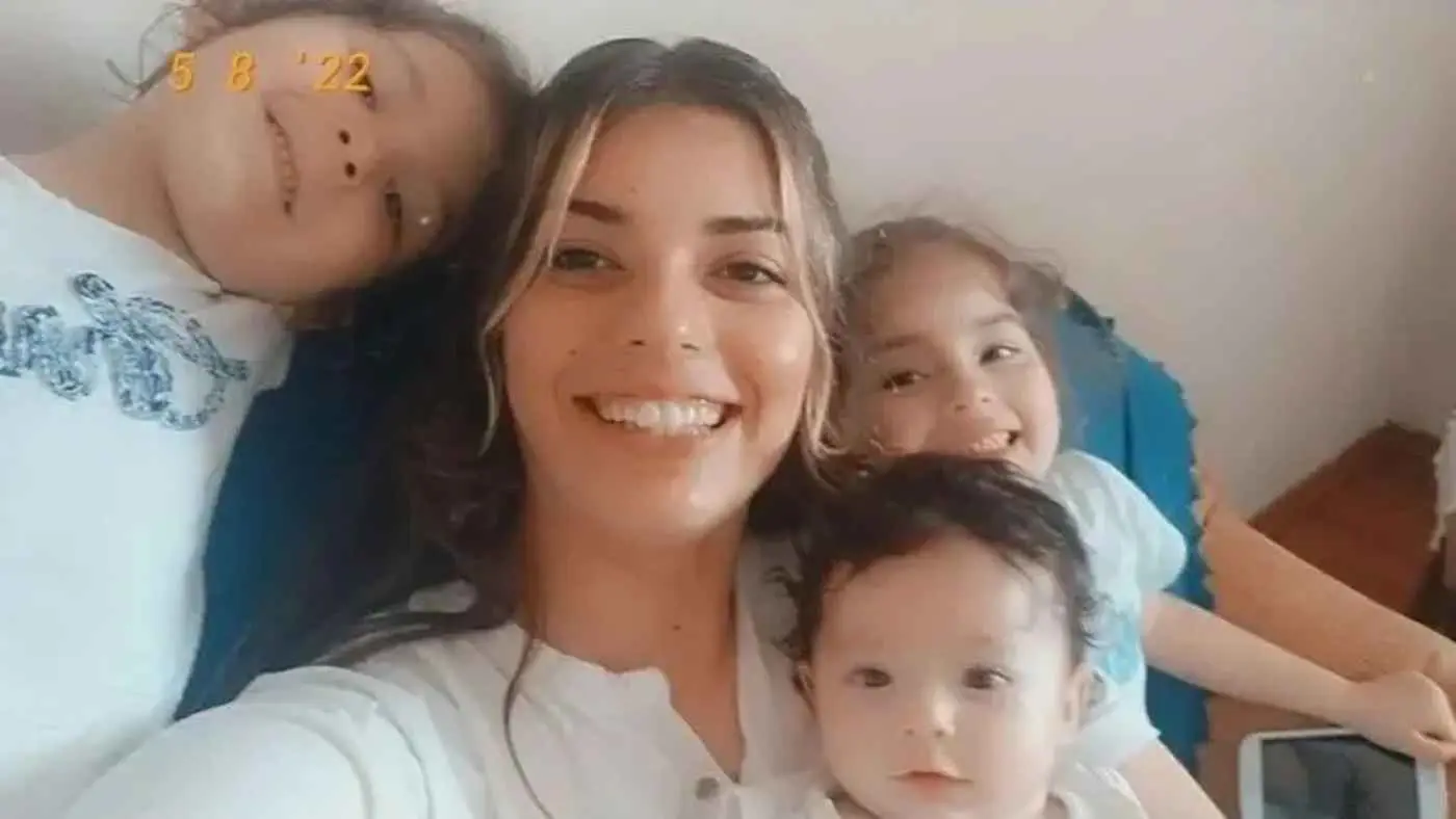 فقدت ذراعها وأطفالها في الزلزال.. تركية تثير الجدل بأمنية العام الجديد (صورة)