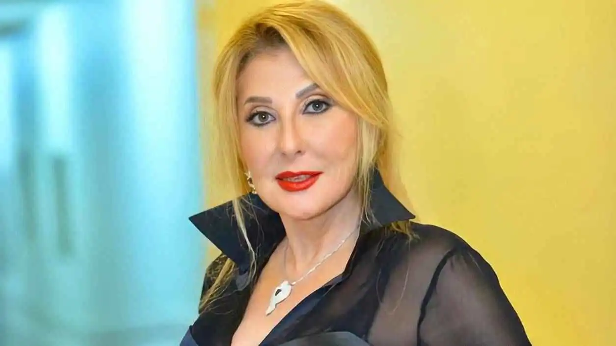 نادية الجندي تتقدم ببلاغ رسمي ضد فريال يوسف