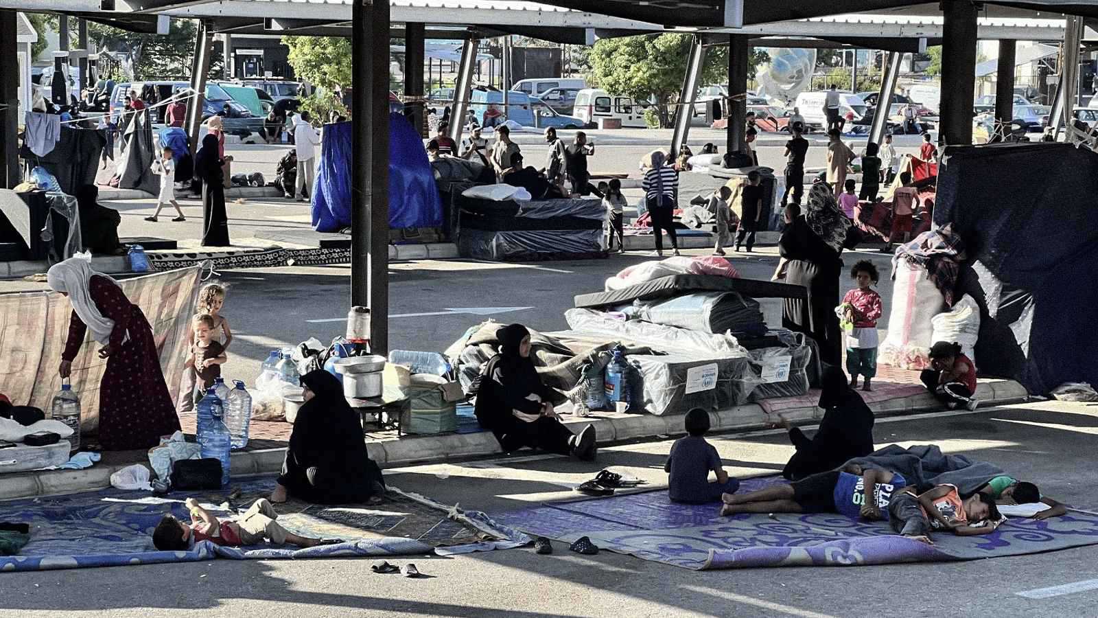 استنفار ونزوح صامت.. لبنان يتأهّب لحرب جديدة بين إسرائيل وحزب الله