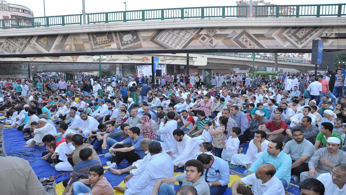 فتاة تثير غضبًا في مصر بمقطع خلال صلاة العيد