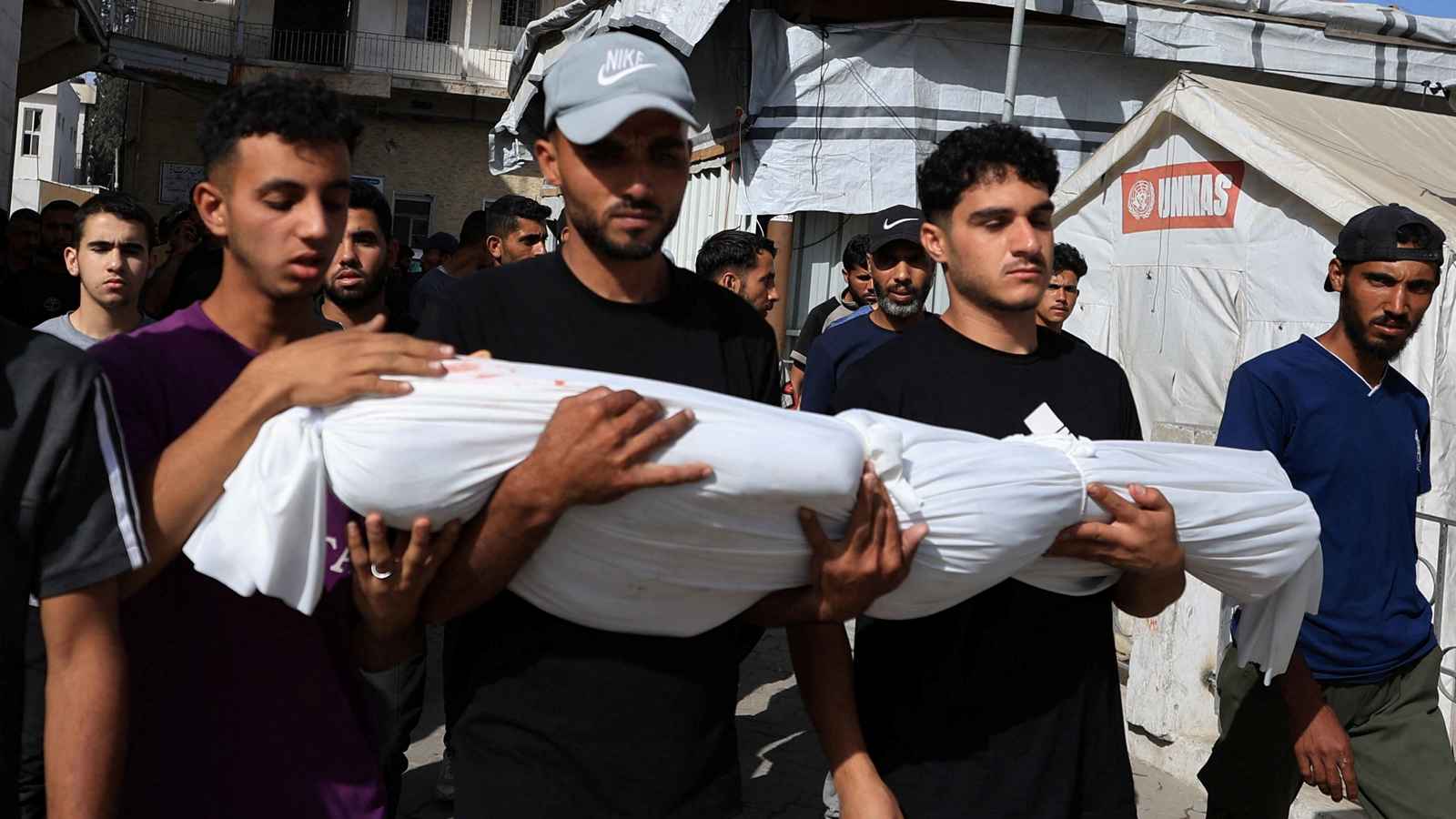 تصاعد استهداف المدنيين في غزة.. هل يقود لتحوّل بمسار الحرب؟