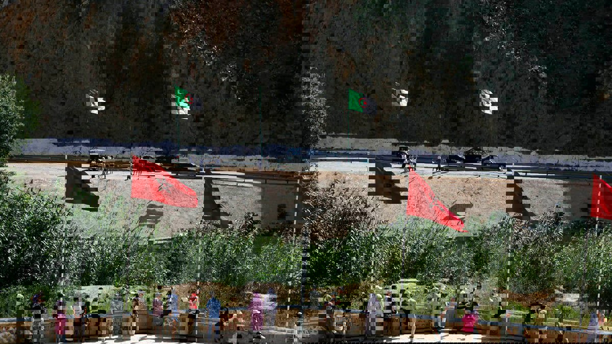 المغرب ينشئ منطقة عسكرية على الحدود مع الجزائر