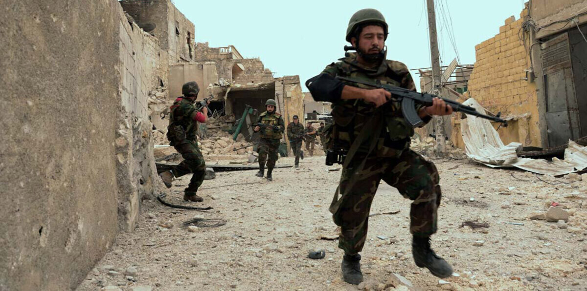 النظام السوري يفرض "أكبر حصار" على داعش في حمص