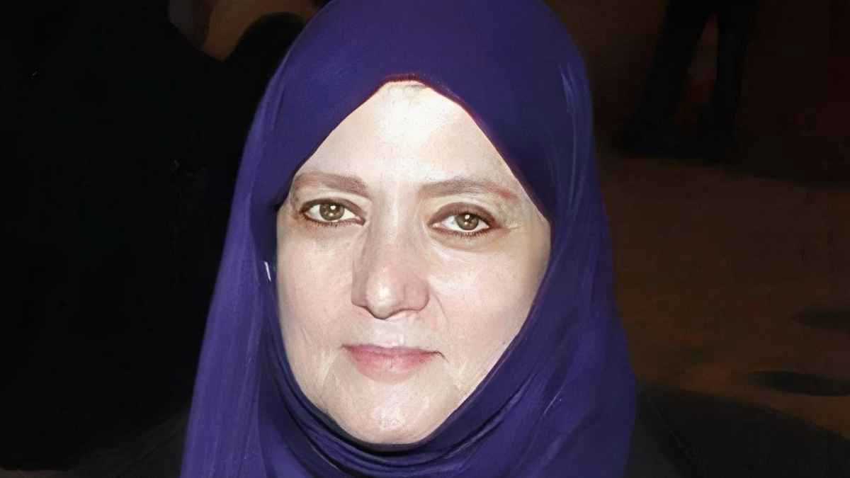 شمس البارودي ترد على منتقدي نشرها صور "ما قبل الحجاب"