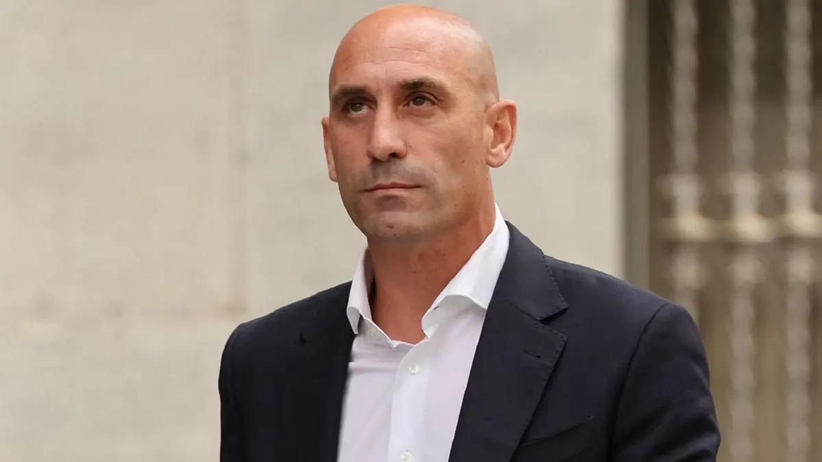 قاضٍ إسباني يطالب بمحاكمة روبياليس بسبب تقبيل هيرموسو