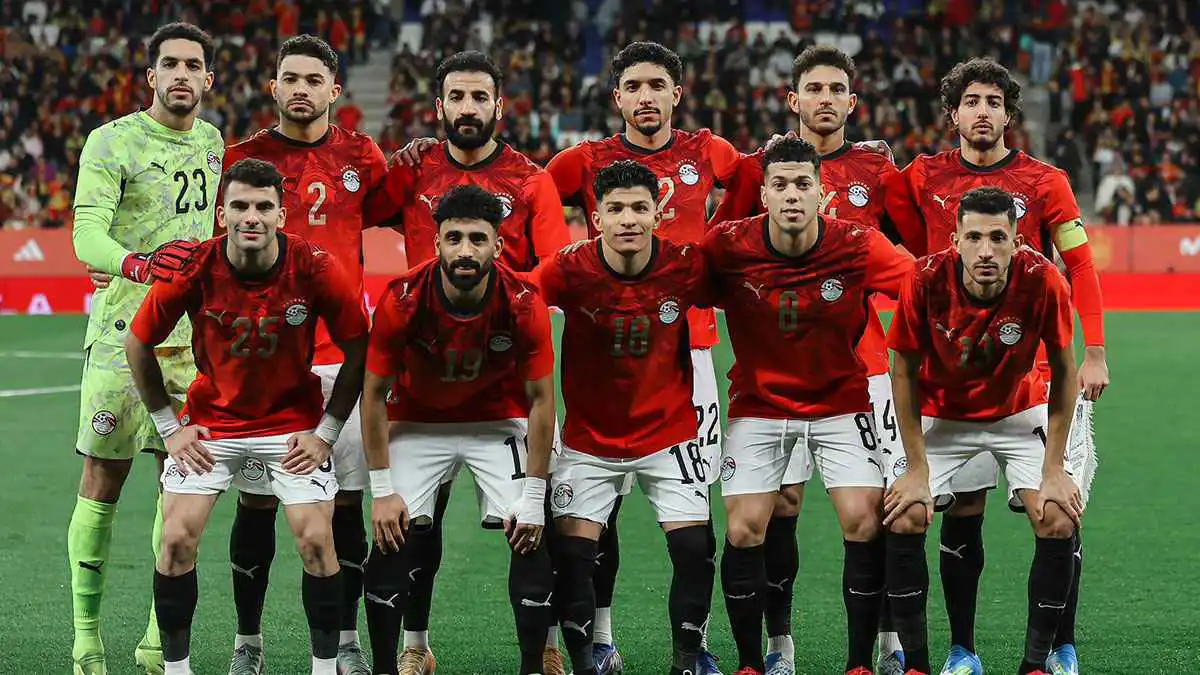كرة عقيمة.. محسن صالح يشن هجومًا على نجم الأهلي ومنتخب مصر
