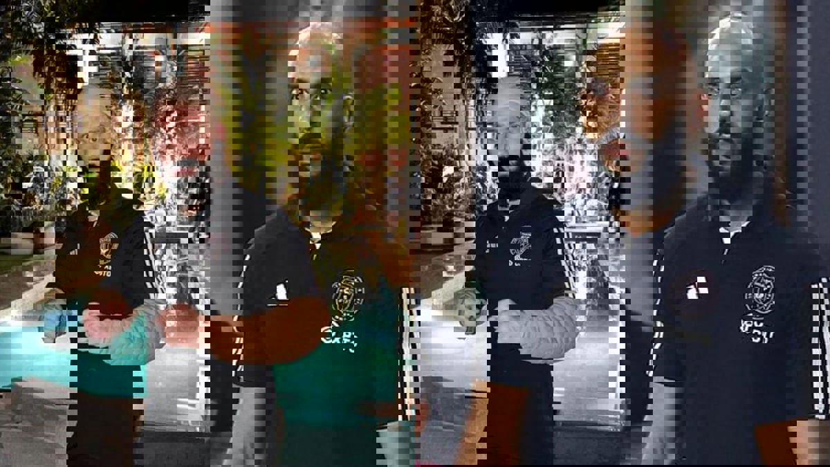 زميل ميسي يتنكر في زي حارسه الشخصي احتفالا بالهالوين (صورة)