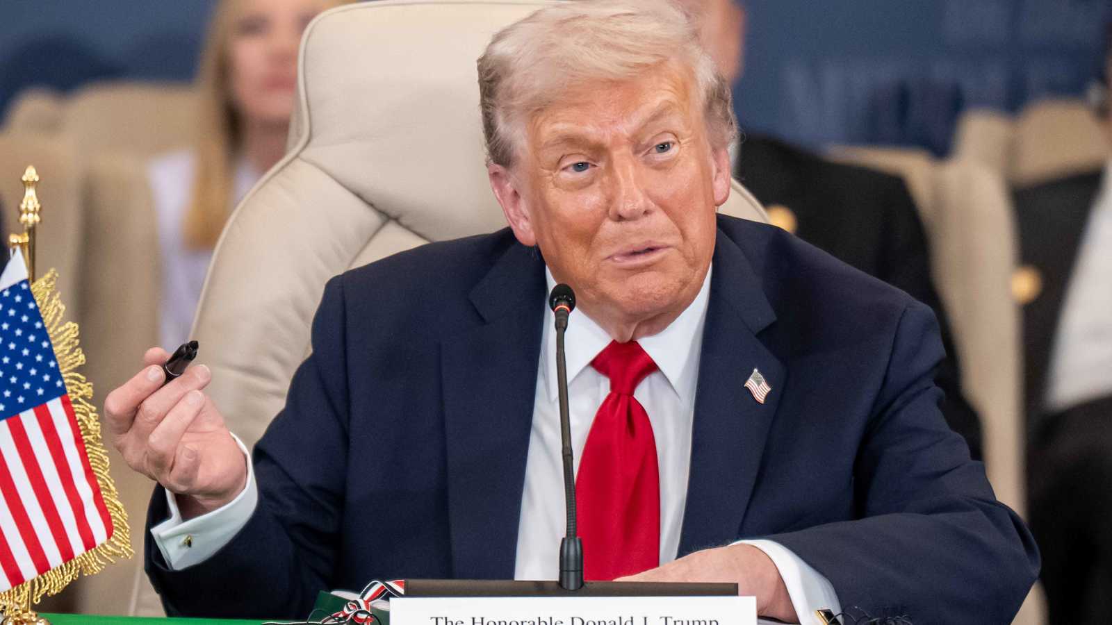 "حرق المراحل".. هل تهدد استراتيجية ترامب اتفاق غزة؟