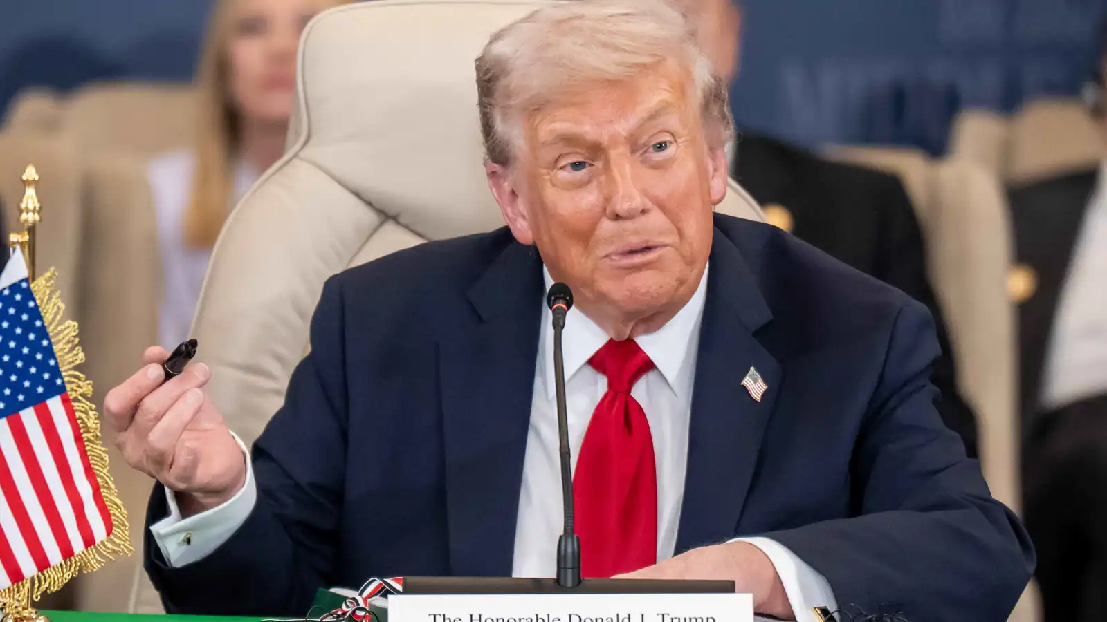 "حرق المراحل".. هل تهدد استراتيجية ترامب اتفاق غزة؟