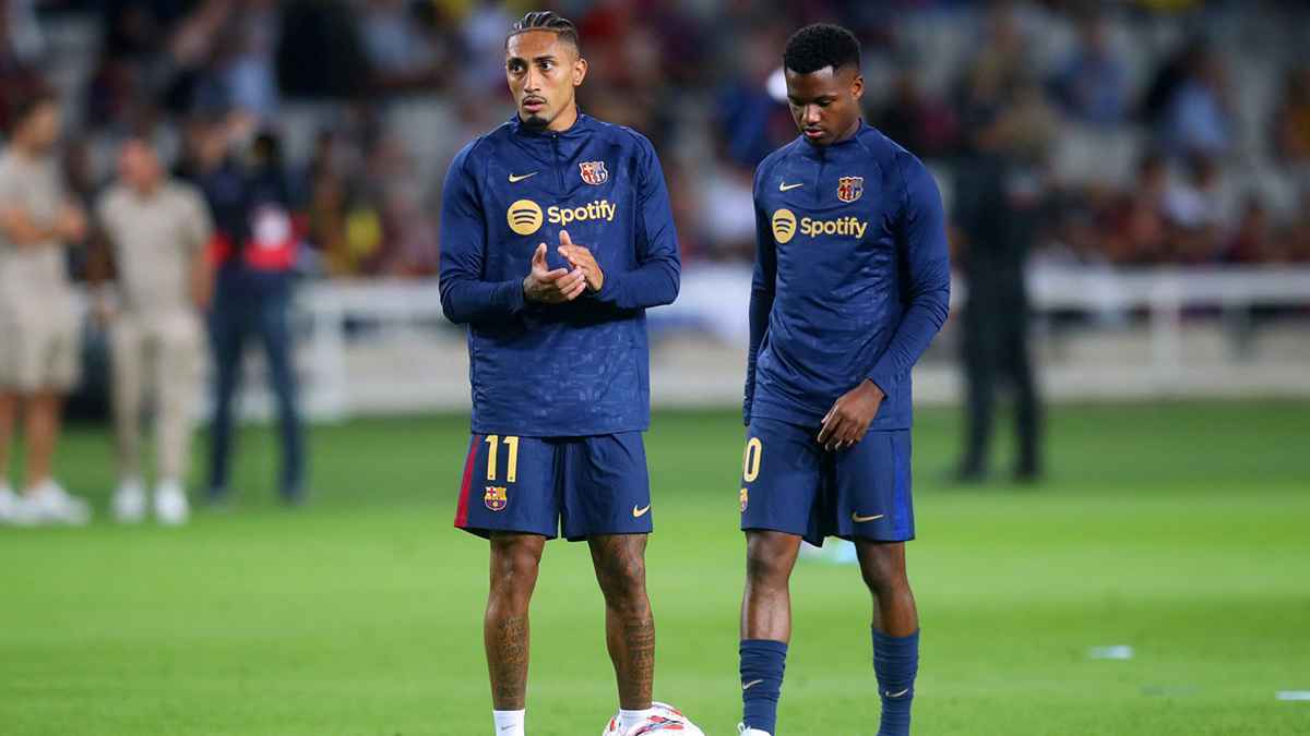 صدمة والشرطة تتدخل.. تصرفات غير لائقة في شقة نجم برشلونة