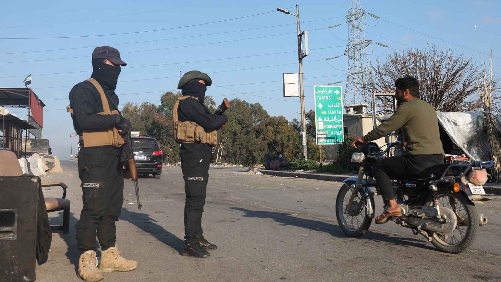 وسط حركة نزوح مستمرة.. انتشار أمني مكثف في الساحل السوري