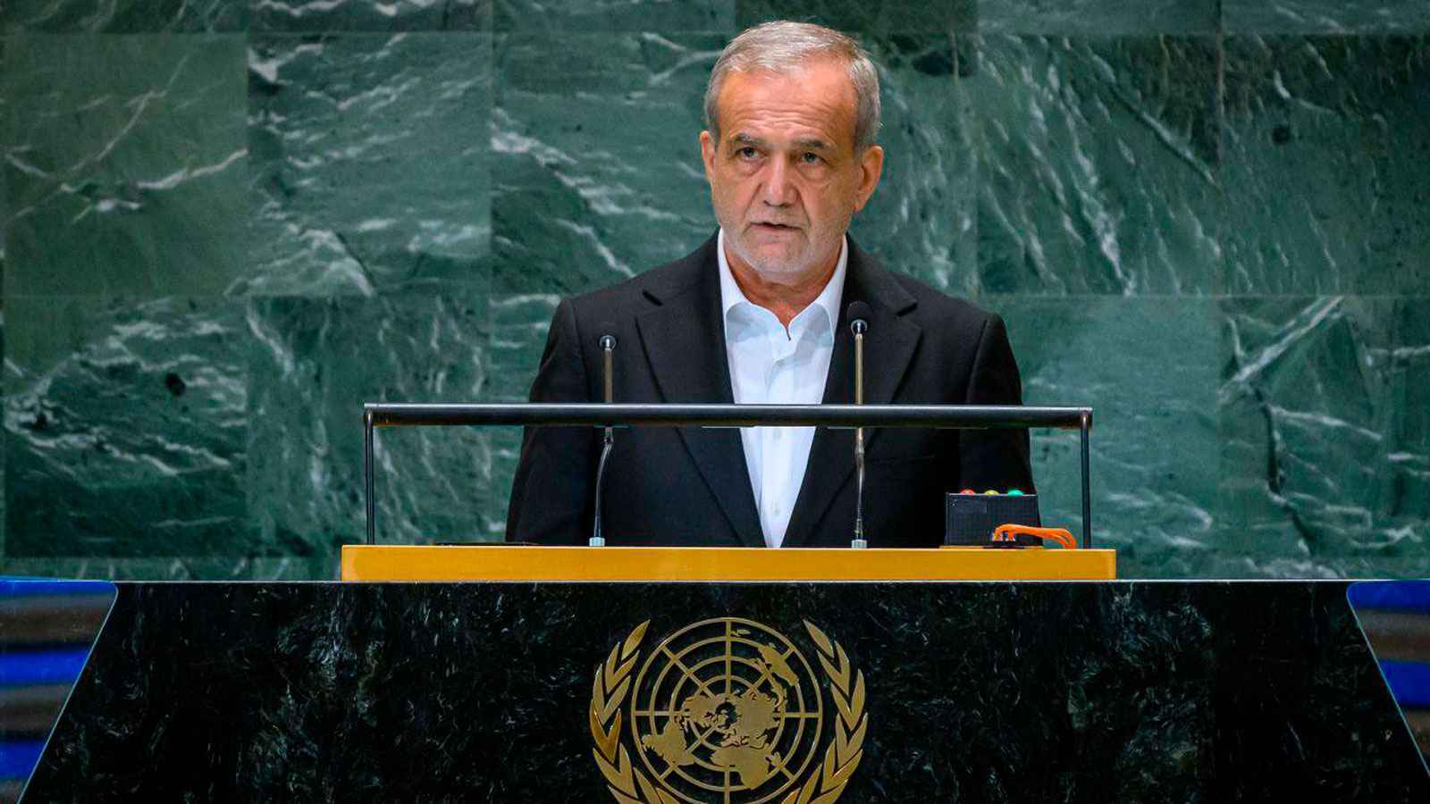 "الغرب خدعنا".. بزشكيان يكشف سبب تأخر الرد على اغتيال هنية