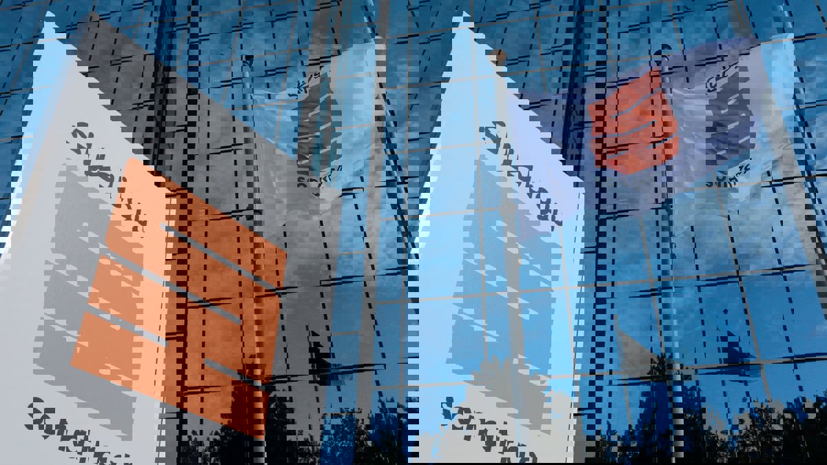 عقد يلزم سوناطراك الجزائرية بتزويد شركة رئيس الحكومة المغربية بالمحروقات‎‎