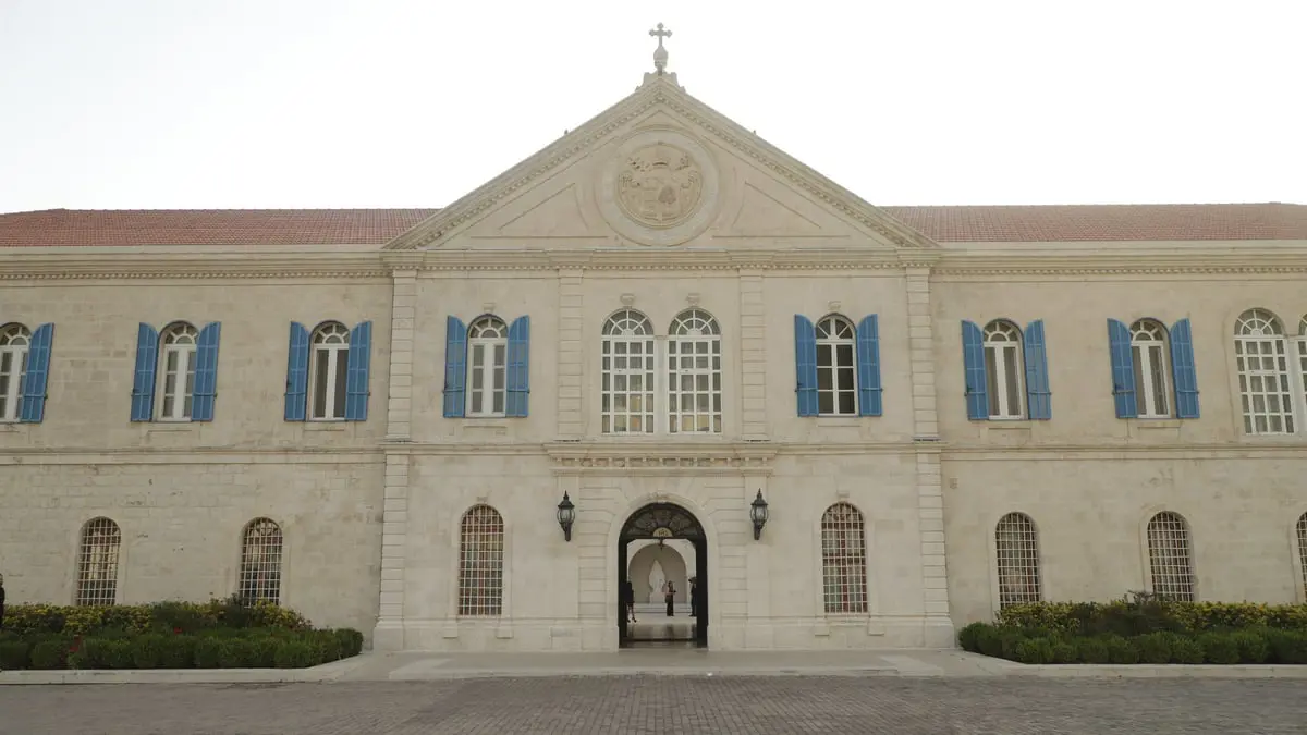 حياد لبنان وحصرية السلاح.. تحديات صعبة أمام "وثيقة بكركي"