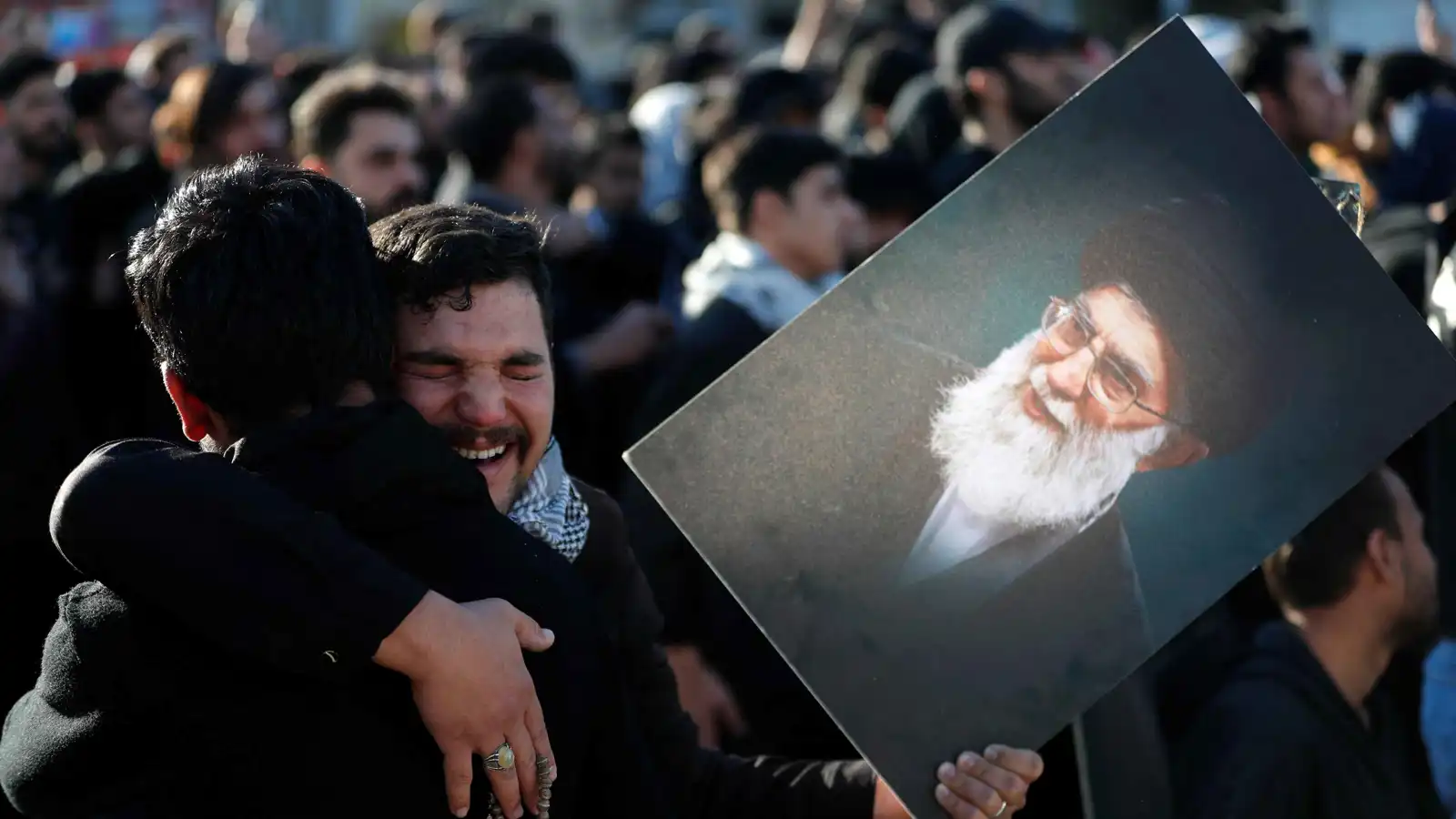 تقرير فرنسي: مقتل خامنئي لا يعني سقوط النظام الإيراني