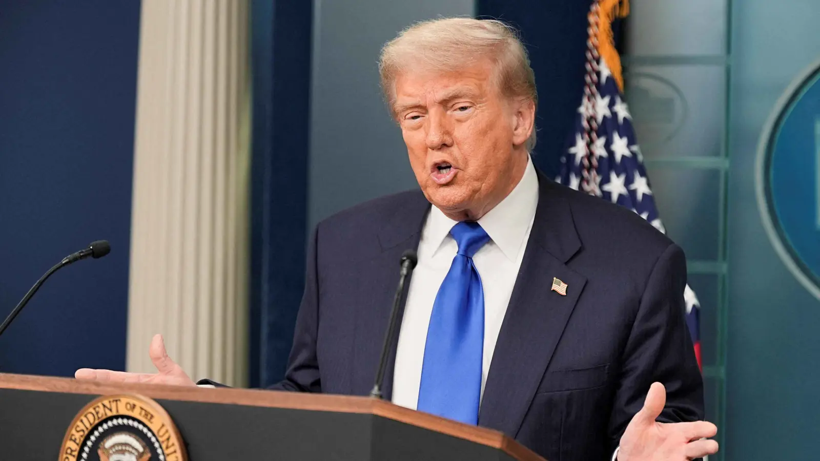 ترامب يأمر حكومته بتشديد العقوبات على كوبا