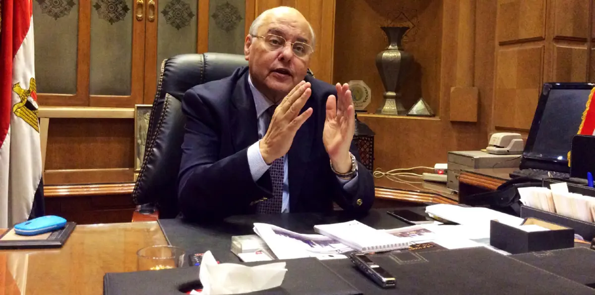 منافس السيسي يكشف حجم ثروته (فيديو)