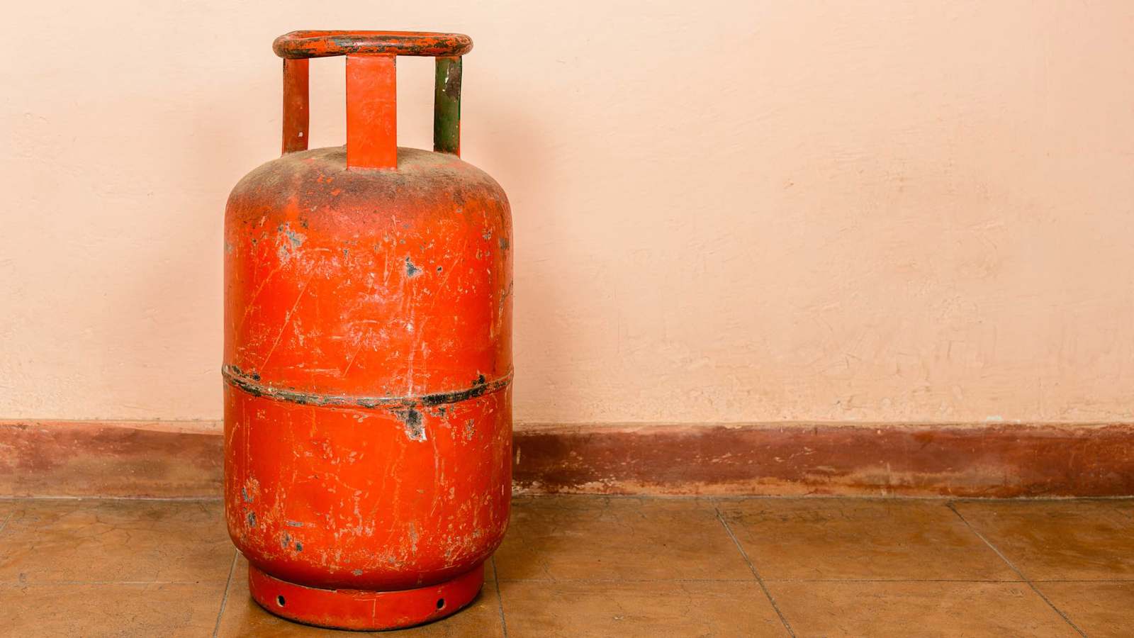 انفجار أسطوانة غاز يخلّف "مأساة" في اليمن