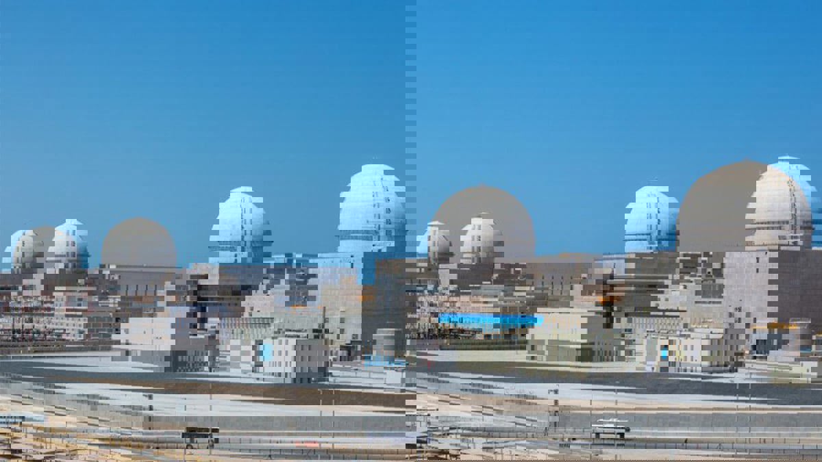 الإمارات تعلن بدء تحميل الوقود النووي في ثالث محطات براكة