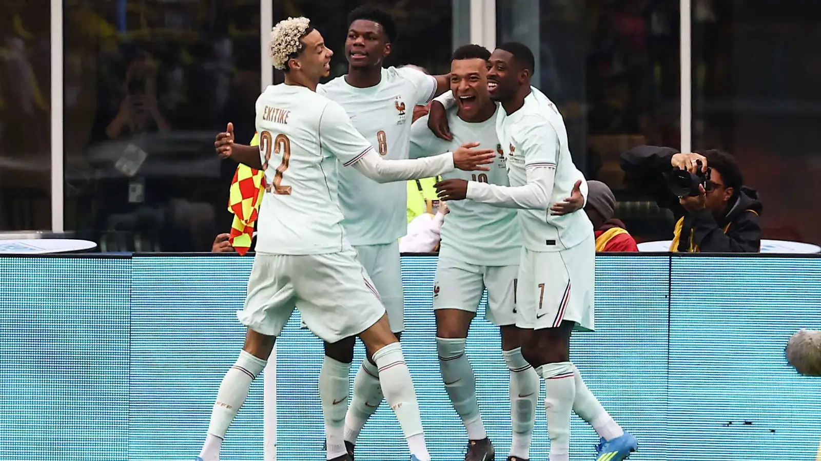 بـ10 لاعبين.. المنتخب الفرنسي يفوز على البرازيل وديا (فيديو)