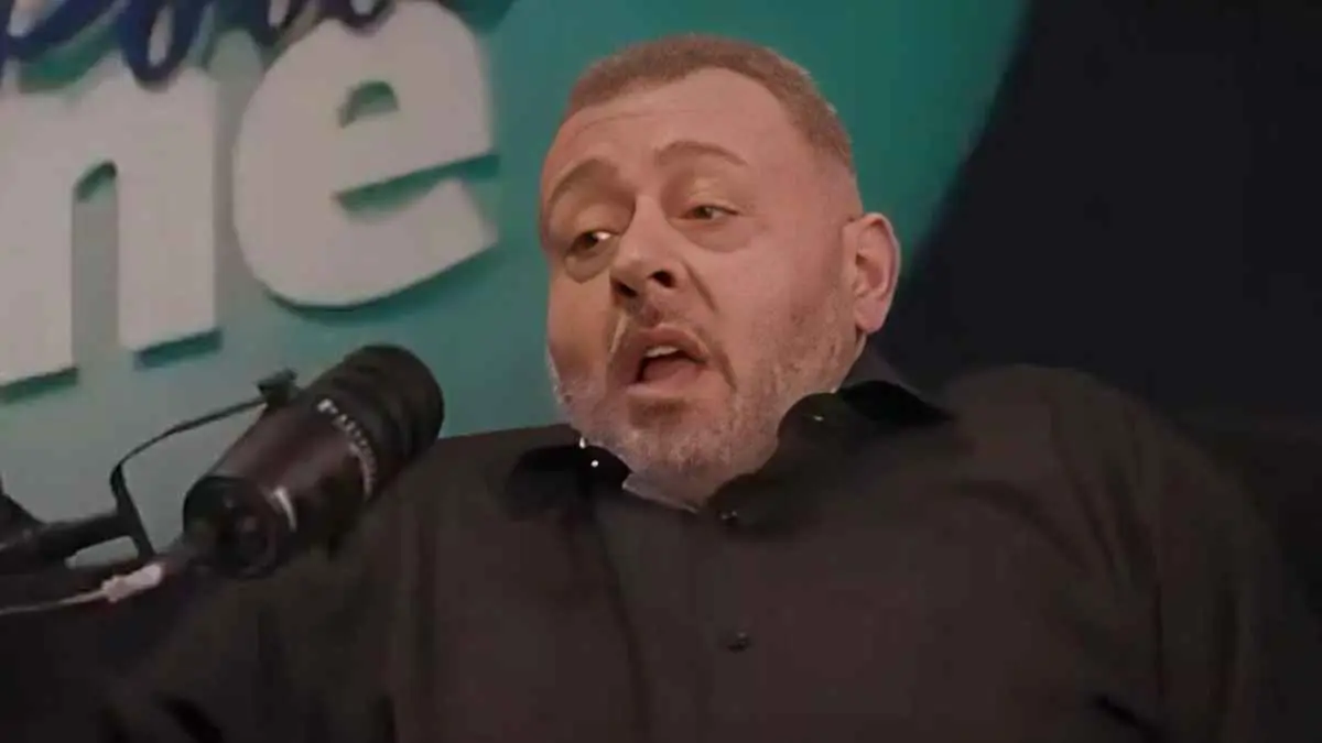 بعد سخريته منه.. فنان كويتي يعتذر لجورج وسوف (فيديو)