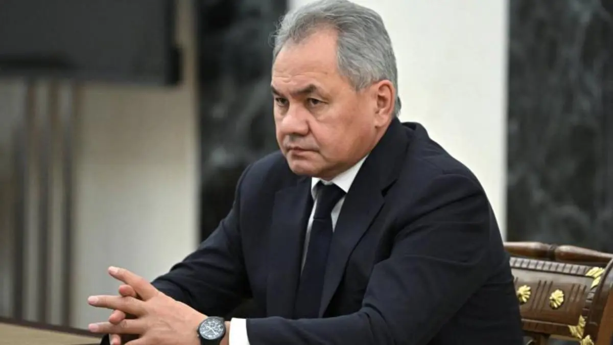 وزير الدفاع الروسي المقال شويغو يتعرض لموقف محرج في الصين