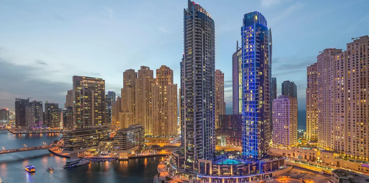 ضبط 3 مشاهير "سوشال ميديا" مارسوا تحدي "رقصة كيكي" في الإمارات