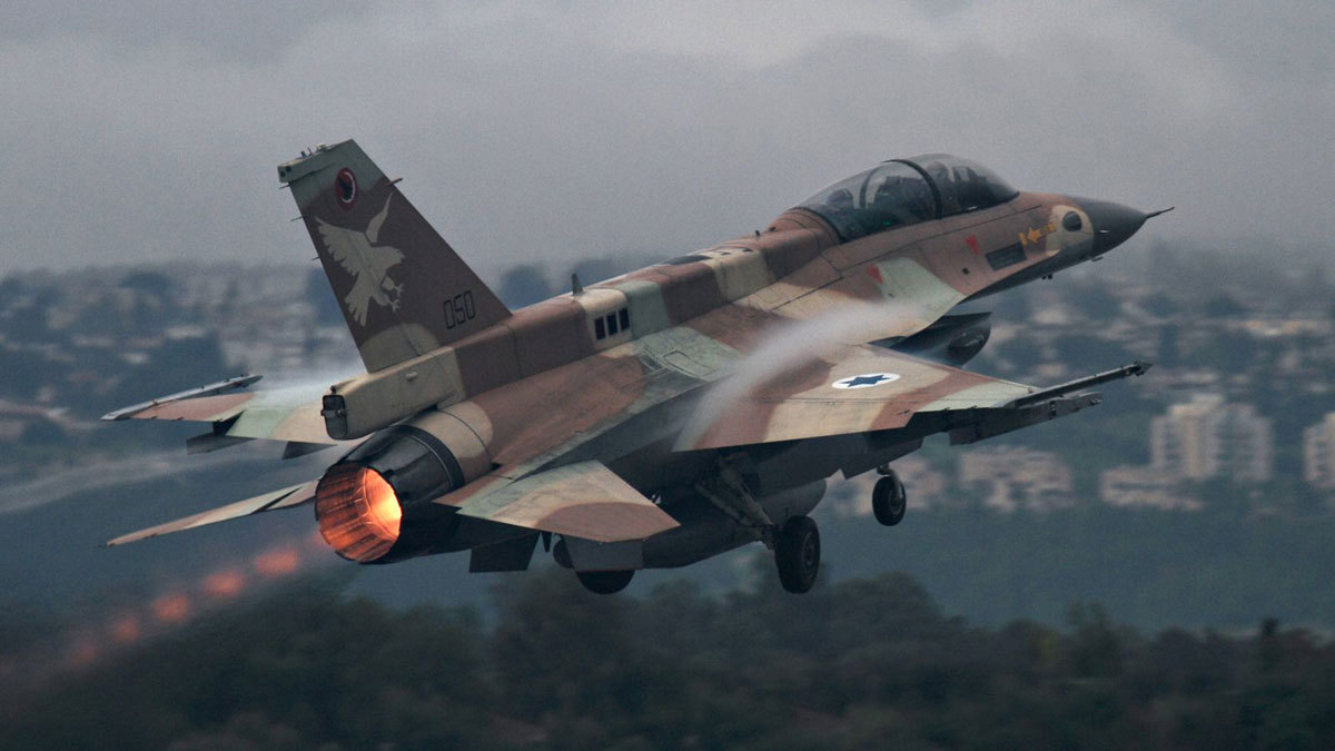 طائرات إسرائيلية تقصف أهدافا في قطاع غزة