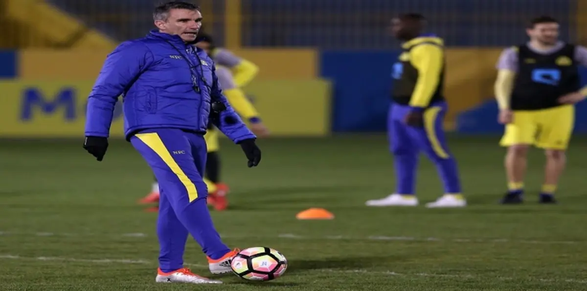 المنتخب الغاني يبحث التعاقد مع مدرب النصر السعودي