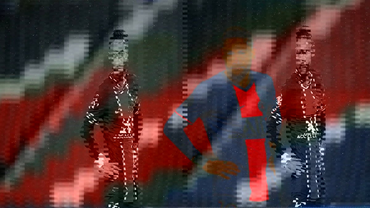 ماركا: نيمار يطالب إدارة برشلونة بمبلغ 44 مليون يورو