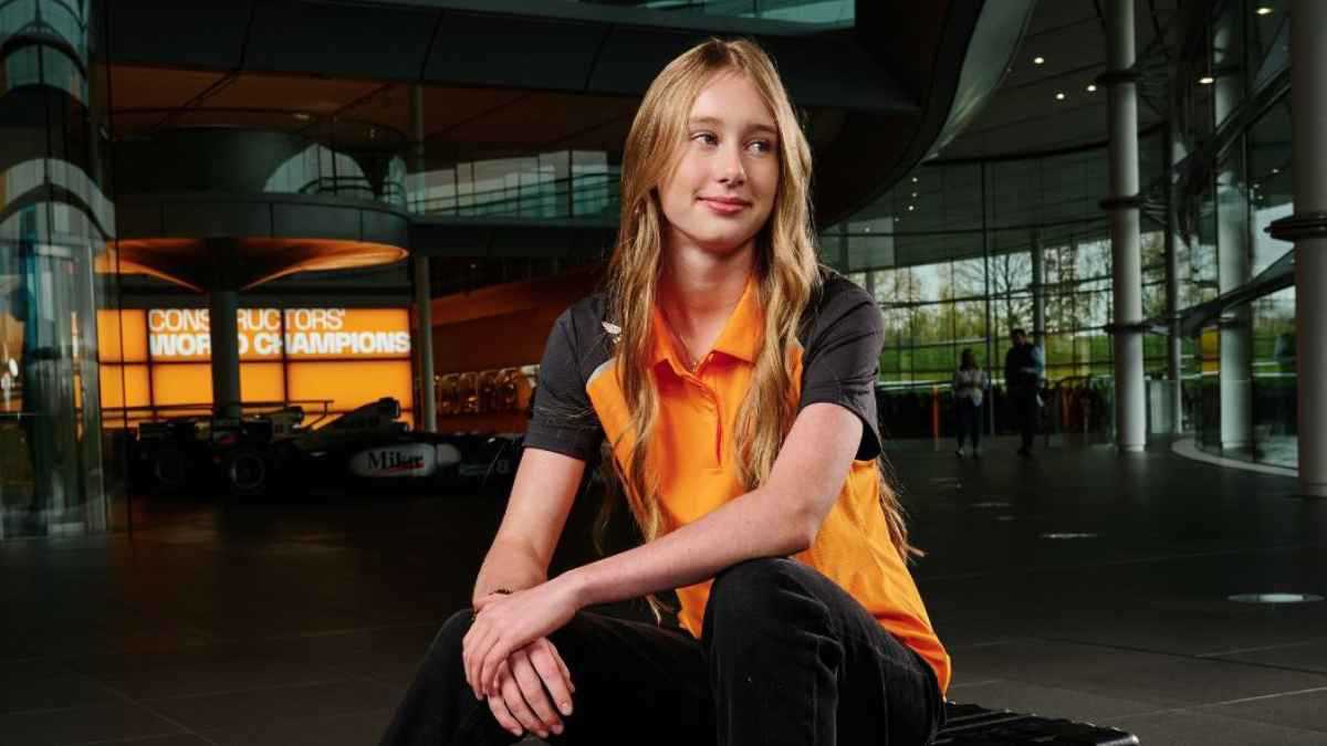 تبلغ 14 عاماً.. مكلارين يضم السائقة إيلا هاكينن إلى برنامج تطوير السائقين