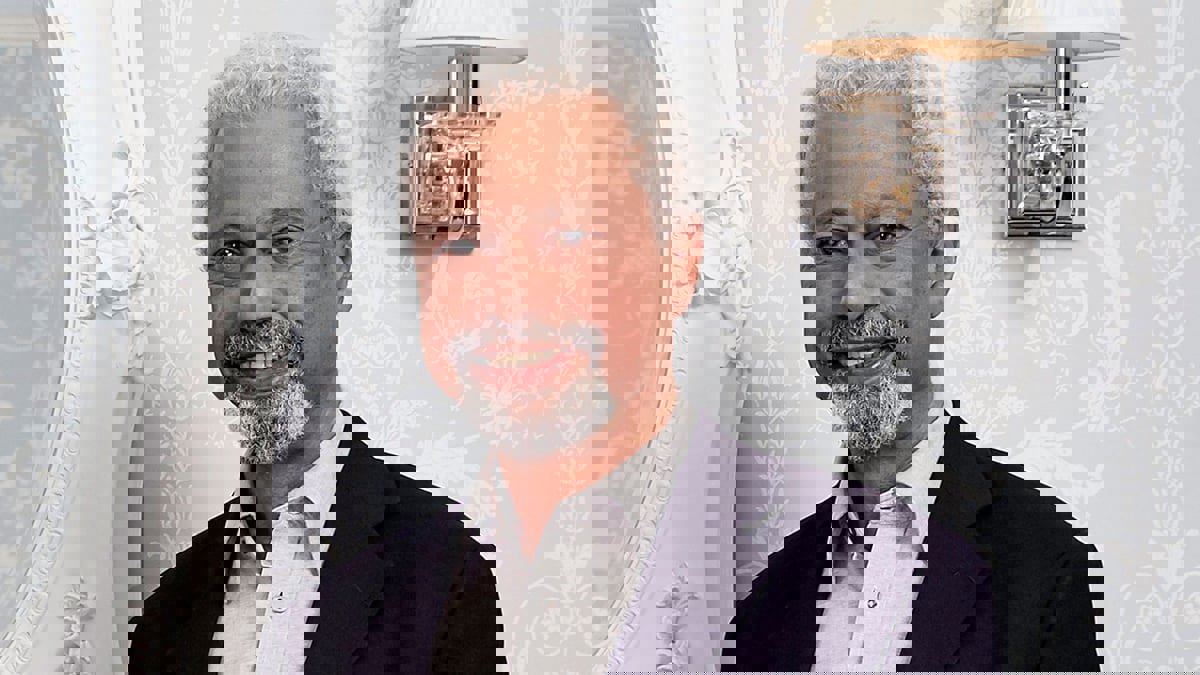 عبد الرزاق قرنح يتسلم جائزة نوبل للآداب في لندن