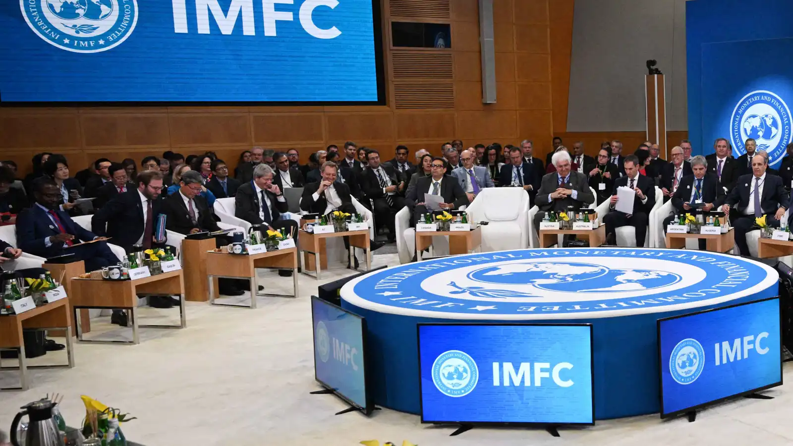 عودة كاراكاس لـ"النقد الدولي".. تراجع تكتيكي أم انخراط بالنظام العالمي؟