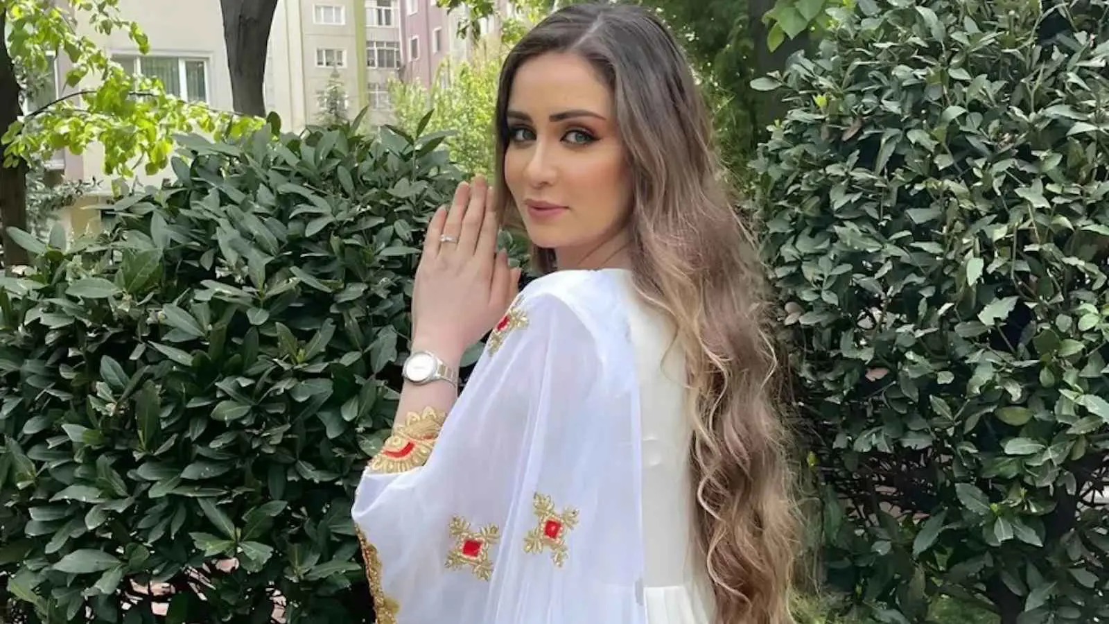 ملكة جمال تحارب السرطان.. من هي المودل العراقية فيان السليماني؟ (فيديو)