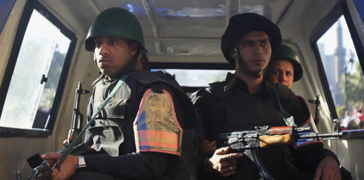 مقتل 2 من الشرطة وإصابة 4 آخرين في تفجير بسيناء