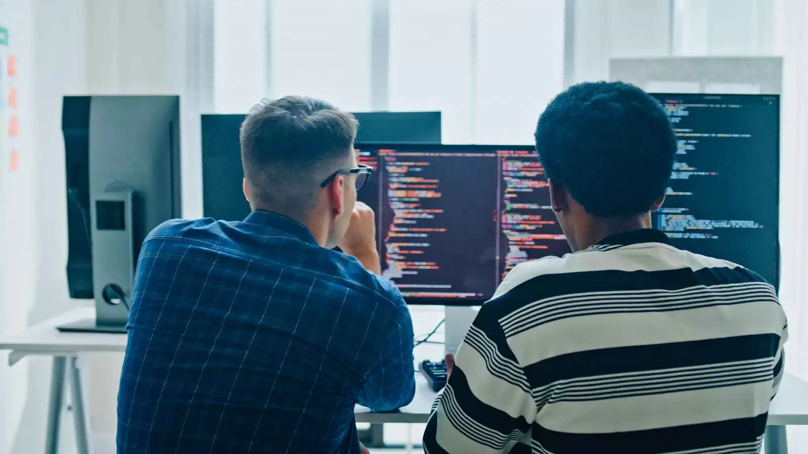 "نتائج مفاجئة".. دراسة تكشف أثر الذكاء الاصطناعي على كفاءة المبرمجين