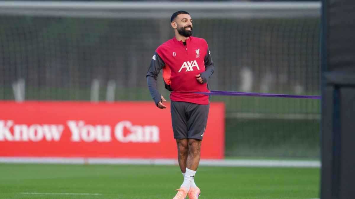 هل يستطيع برشلونة إنقاذ محمد صلاح؟