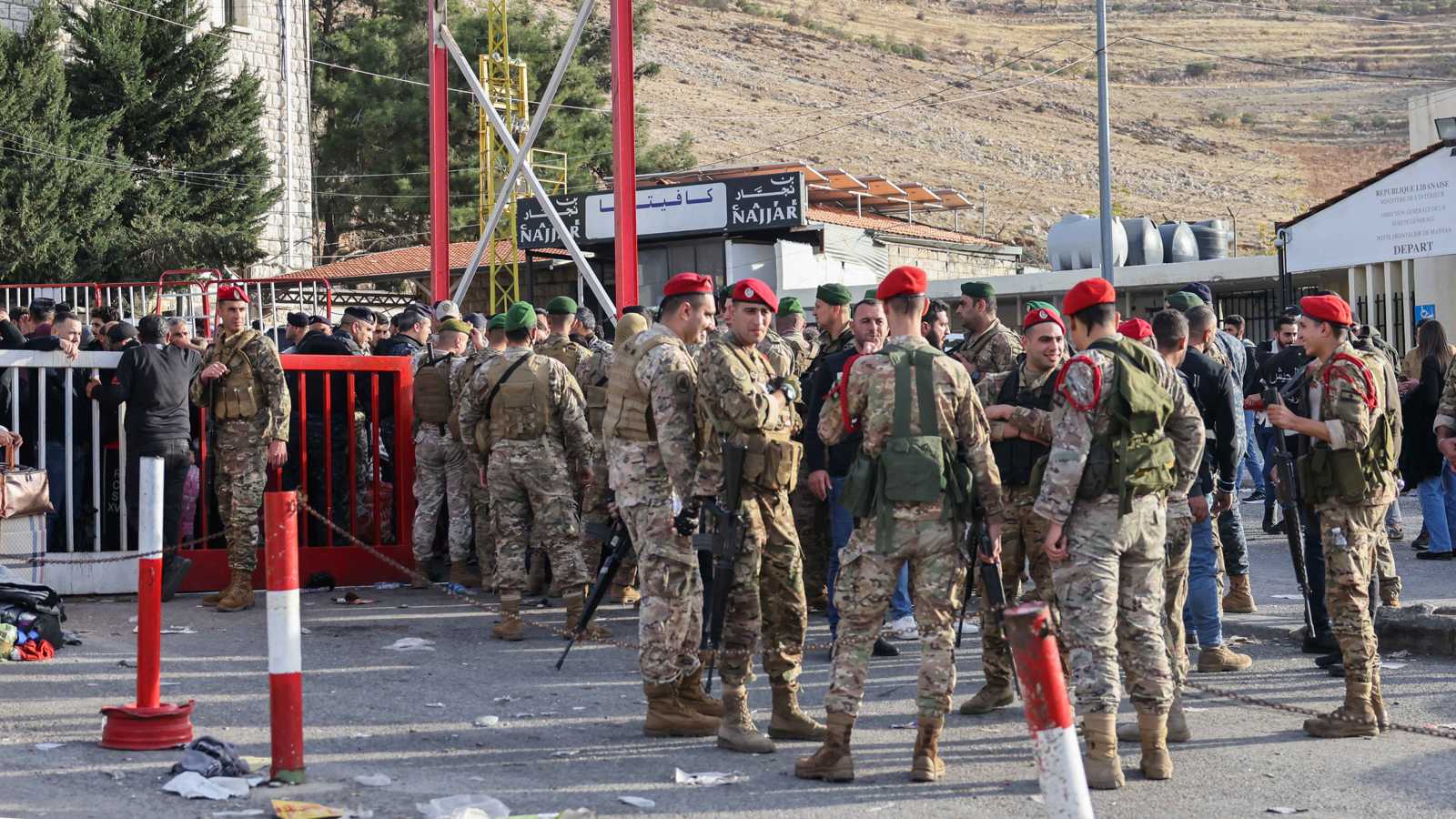 تأهب على الحدود.. العشائر السورية تهدد بمهاجمة مناطق لبنانية