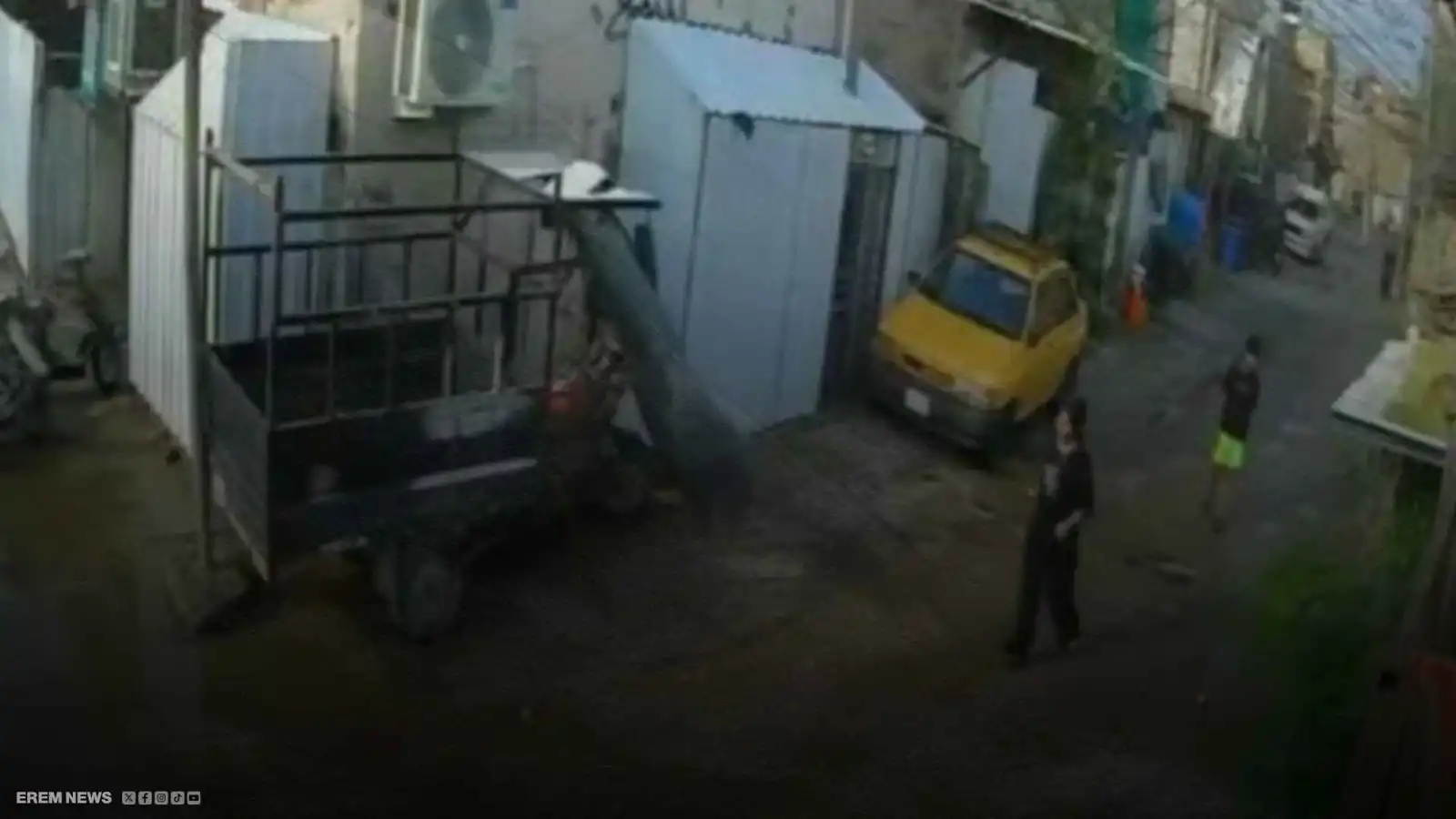 طفلة عراقية تنجو من صعقة كهربائية.. وكلبها يدفع الثمن (فيديو إرم)