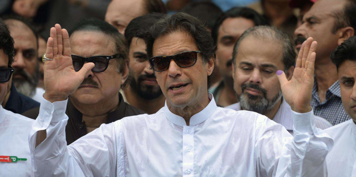 عمران خان يعد الباكستانيين بتحويل البلاد إلى دولة "رفاهية إسلامية"