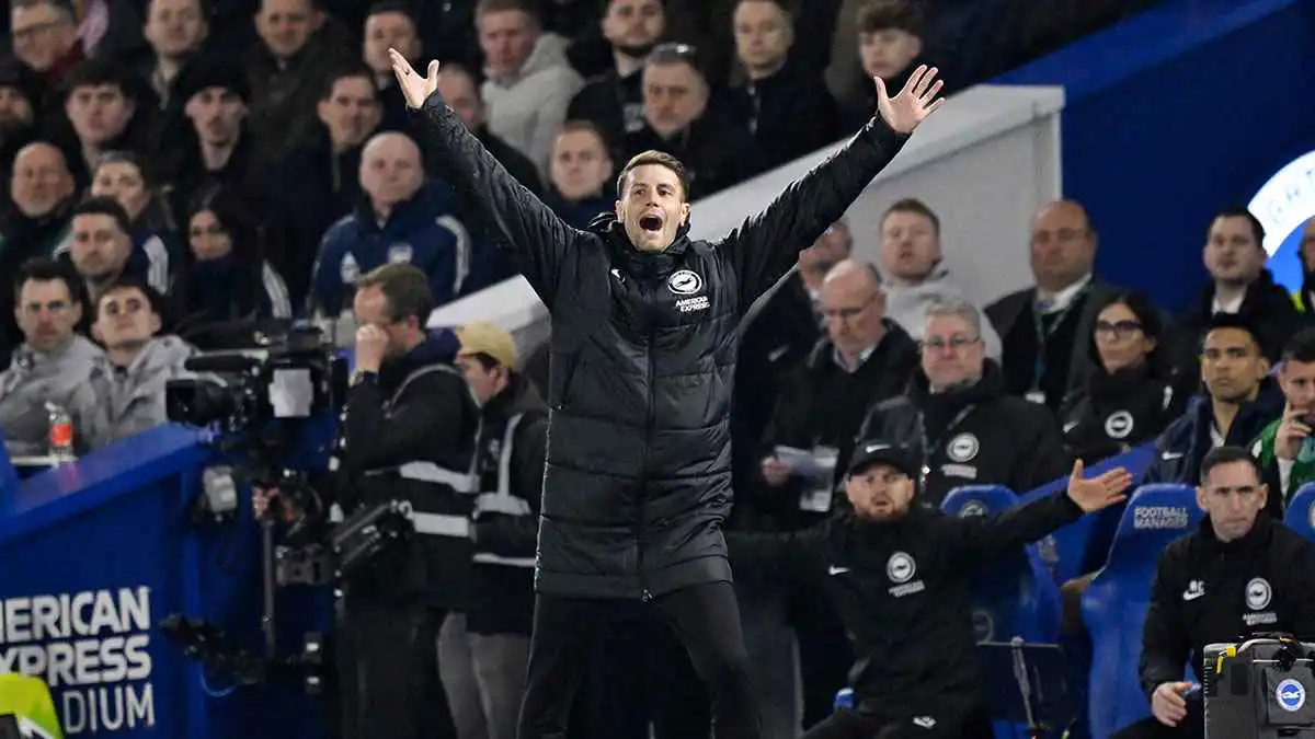 بسبب طريقة اللعب.. مدرب برايتون يشن هجومًا عنيفًا على آرسنال