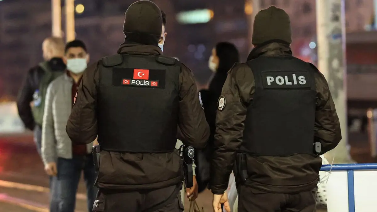 قناة عبرية: اعتقال خلية إيرانية في تركيا خططت لاغتيال رجل أعمال إسرائيلي