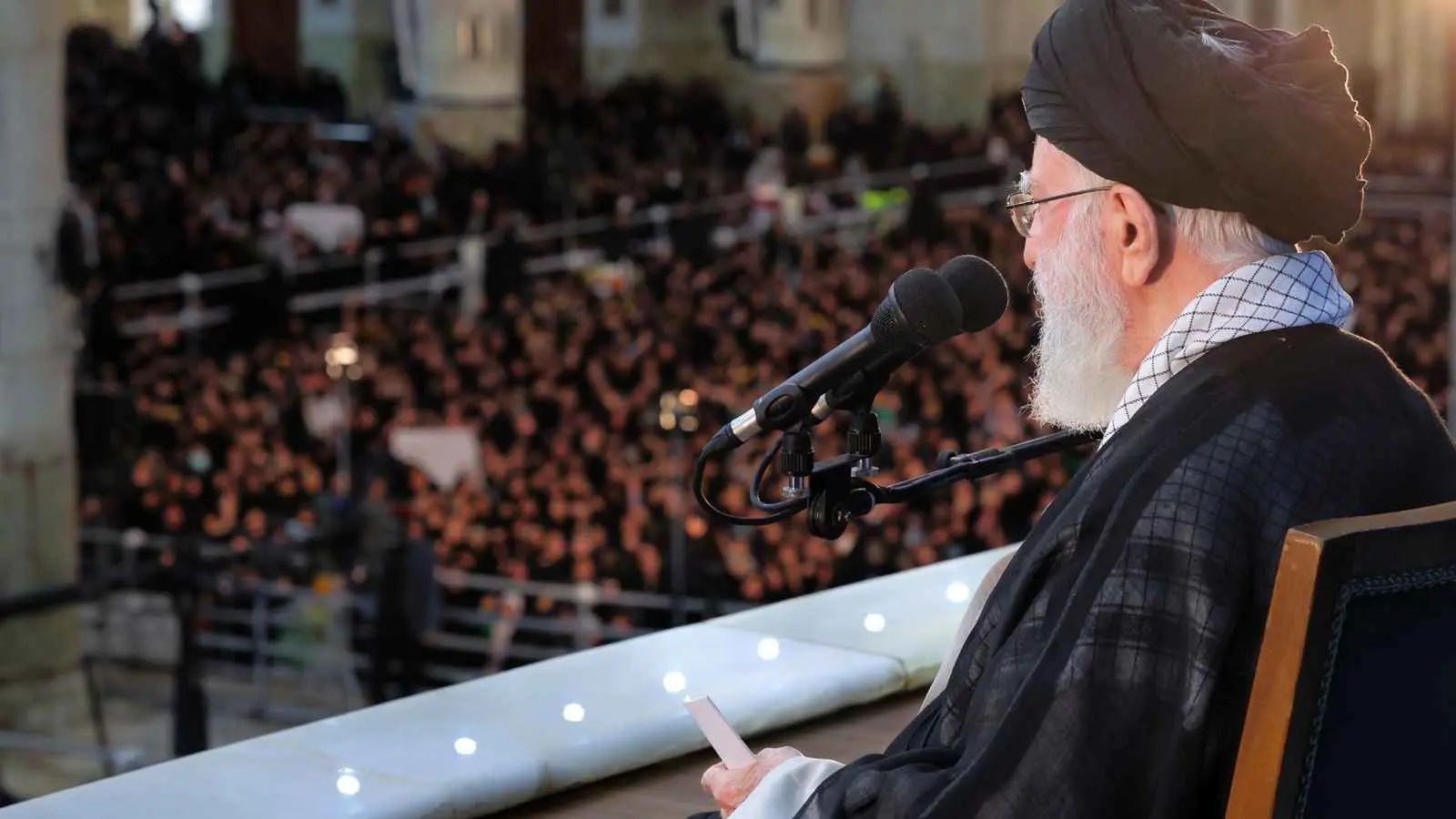 إيران: خلية "داعش" كانت تسعى لتنفيذ تفجيرات داخل مرقد الخميني