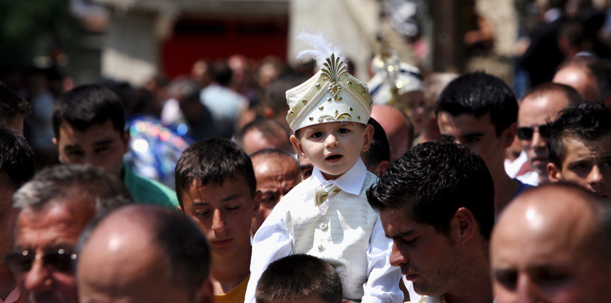 عريضة لمنع ختان الأولاد في الدنمارك