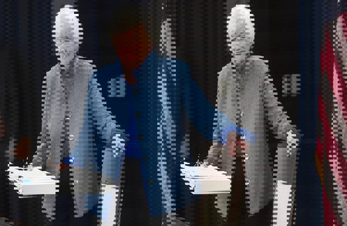 وزيرة الخزانة الأمريكية: نراقب الاقتصاد الصيني "من كثب"