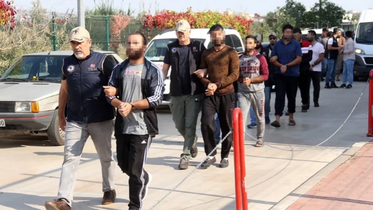 تركيا تستعدّ لترحيل 460 متهمًا بالانتماء لداعش إلى تونس