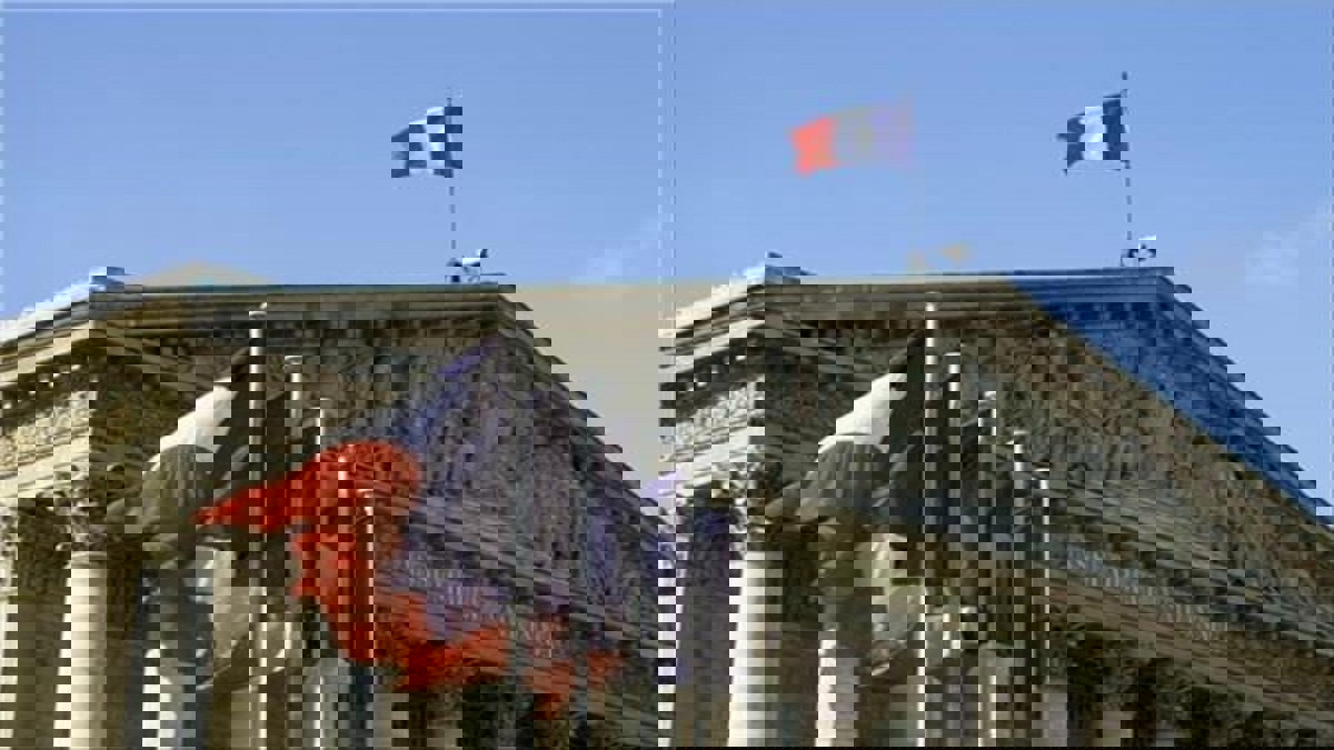 باريس تستدعي القائم بالأعمال الإسرائيلي