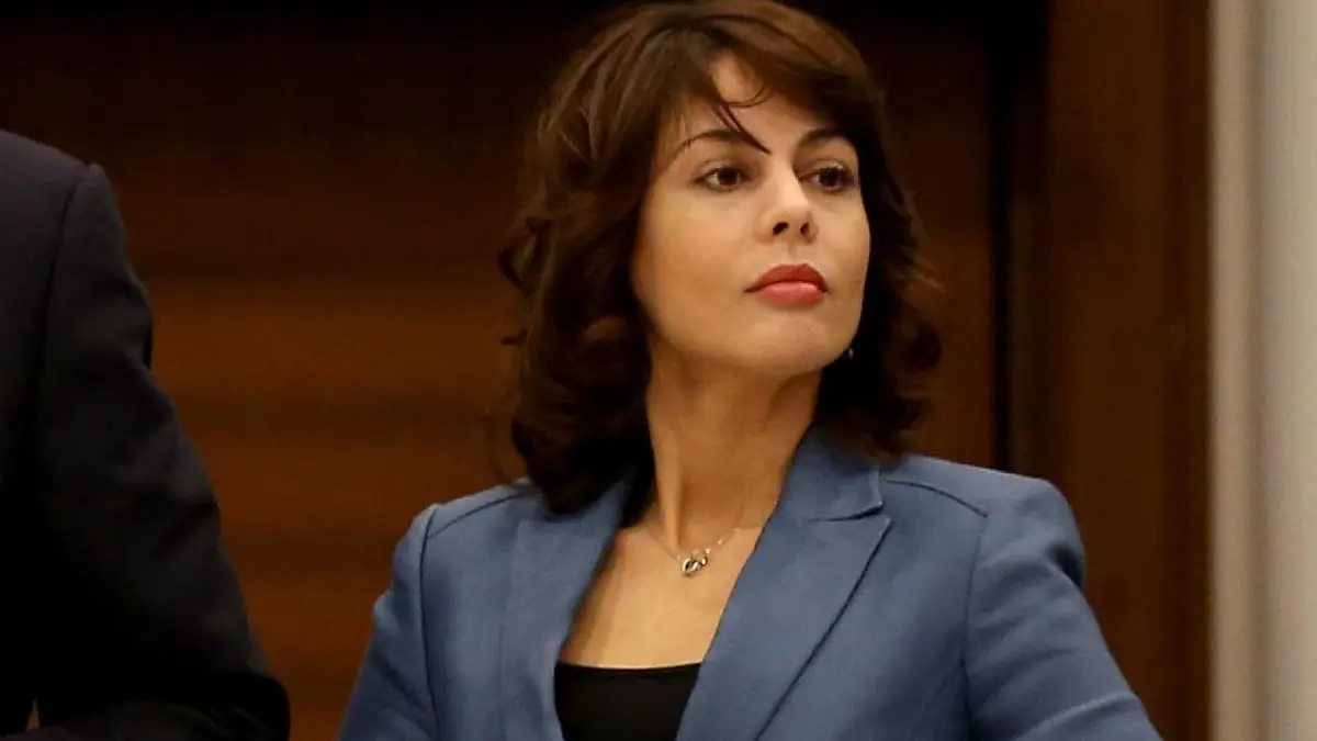 الجزائر تمنع آخر وزيرة للاتصالات في عهد بوتفليقة من السفر