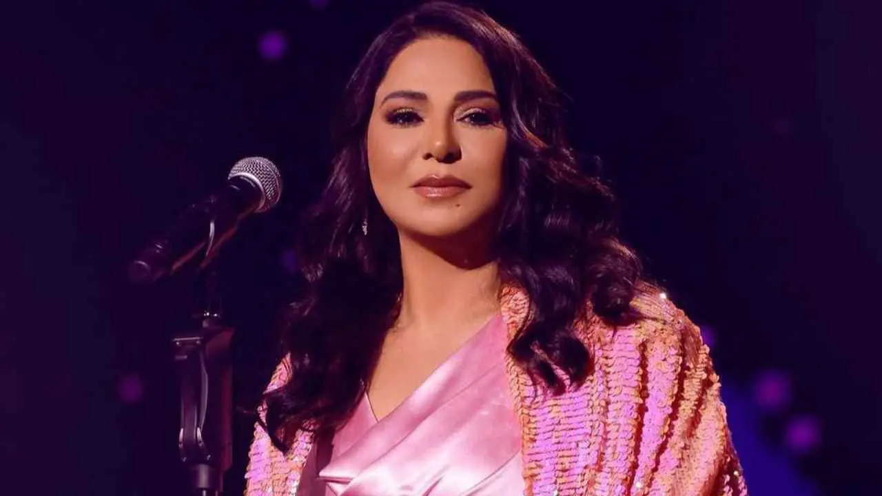 بعد سحب جنسيتها.. "رسالة حادة" من فجر السعيد لنوال الكويتية